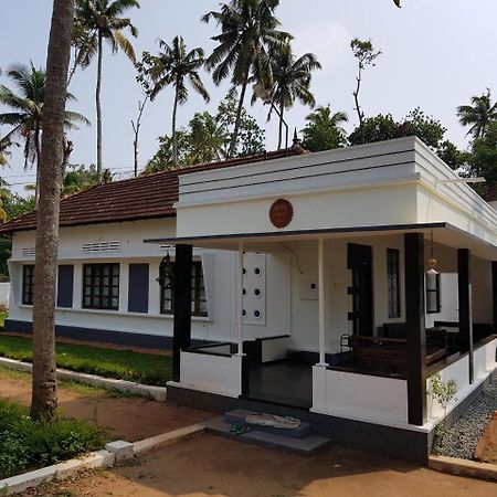 Piggy Hostel Varkala Exterior photo
