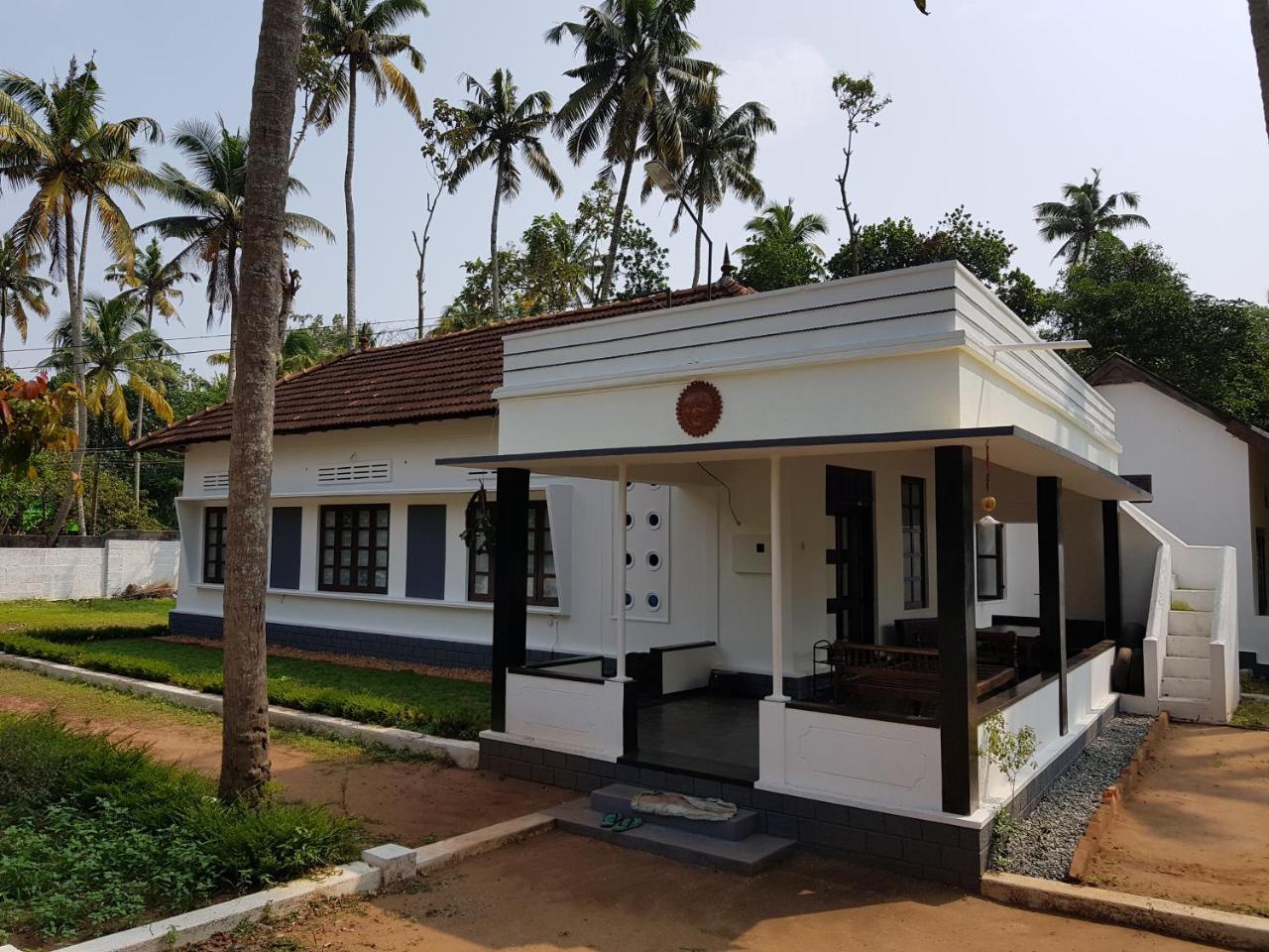 Piggy Hostel Varkala Exterior photo