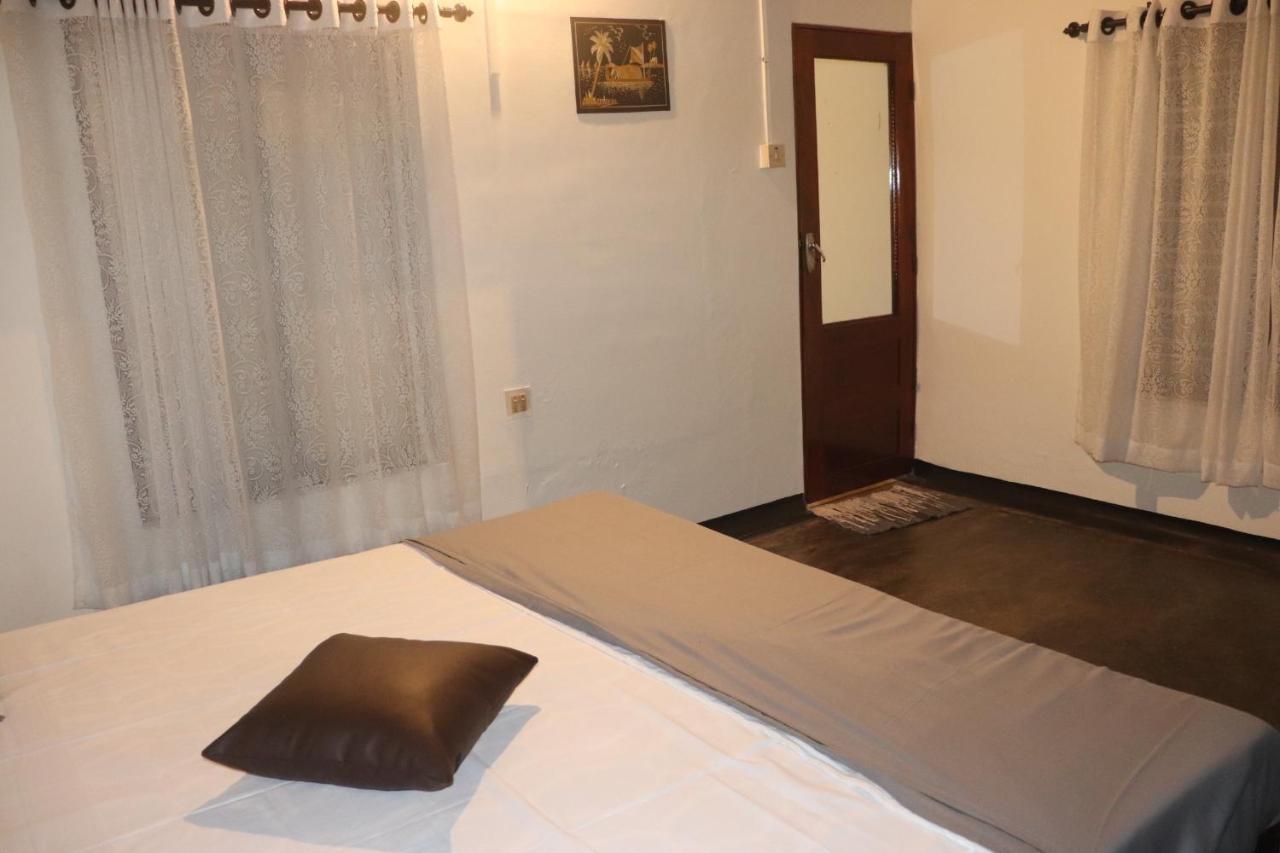 Piggy Hostel Varkala Exterior photo